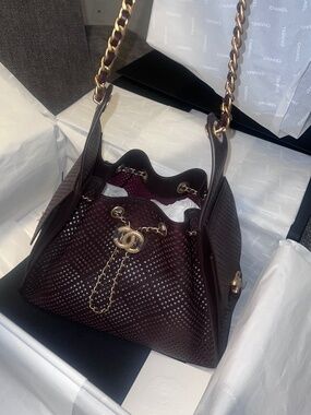 Chanel 25